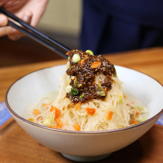 凤归巢香菇麻油素面6袋装/箱 速食面皮拌面汤面非油炸细面口感劲道只能泡不能煮 佛家斋面可供养寺院 商品图2