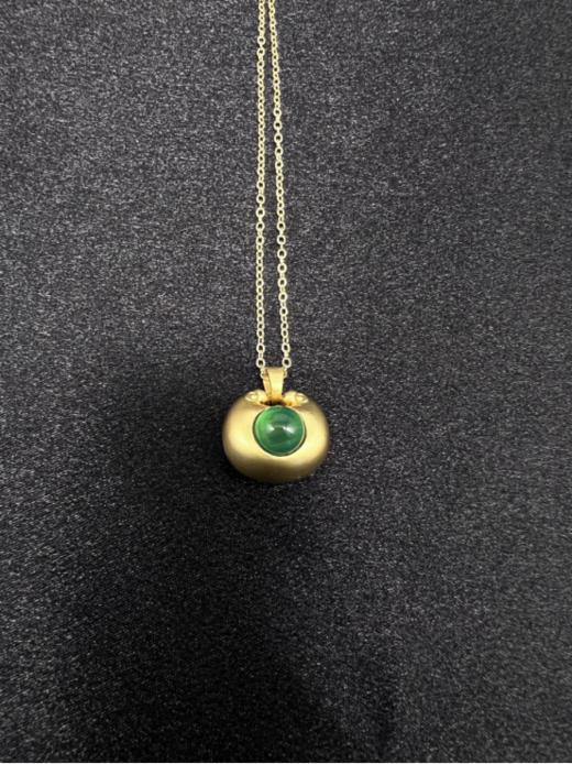 ❗❗❗【千年珠宝】天然镶嵌翡翠福豆吊坠： ✅福豆纳福 福气满满；🎉佩戴温婉雅致，落落大方亲肤细腻舒适  商品图4