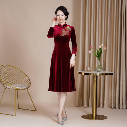 HYX-24-7866秋装新款改良复古韩国绒旗袍时尚旗袍连衣裙大摆裙年轻中长款长袖 商品图2