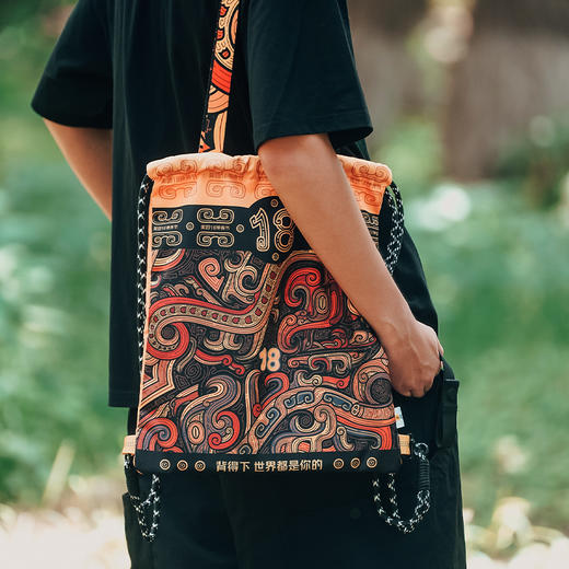 野成一团户外抽绳包 商品图1