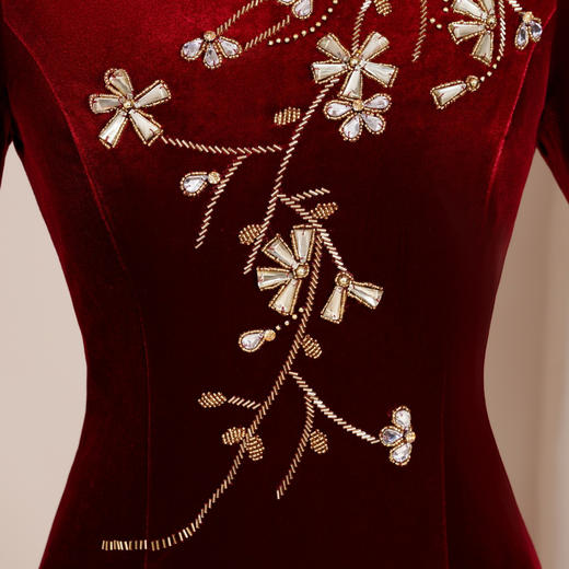 HYX-24-7865秋装新款改良复古丝绒旗袍结婚敬酒时尚大摆裙长款女长袖 商品图3