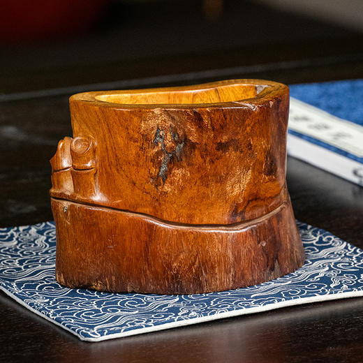 二十世纪 黄花梨整挖竹节工笔筒 商品图3