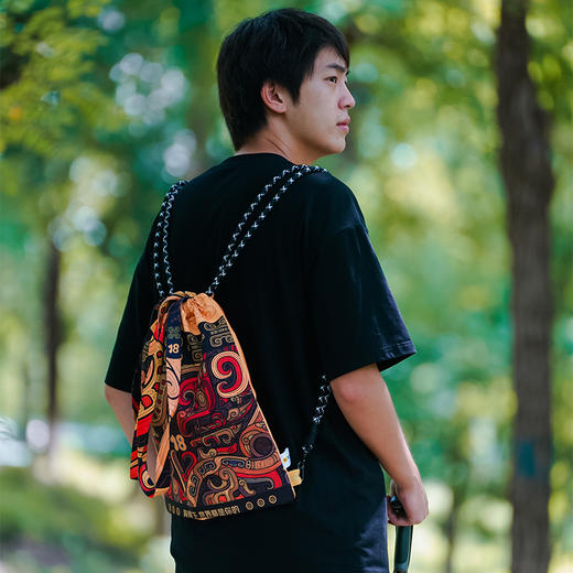 野成一团户外抽绳包 商品图0