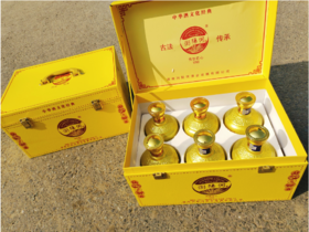 浏阳河V90型号白酒年份窖龄一箱（黄箱）