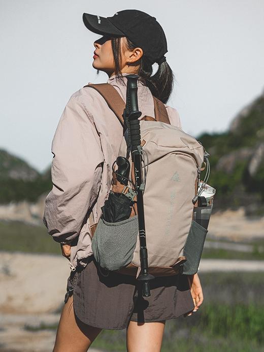 【户外登山包】大容量20升 男女轻便通勤旅游包书 徒步露营旅行双背包 国庆轻便出游 商品图0