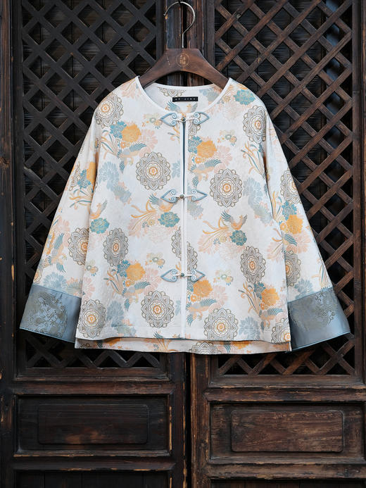 盛唐婧 |涅槃重生新中式国风宋锦对襟外套 商品图1