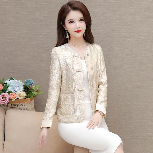 QYM Y24CRR051时尚洋气国风盘扣外套提花小香风气质新中式上衣 商品图2