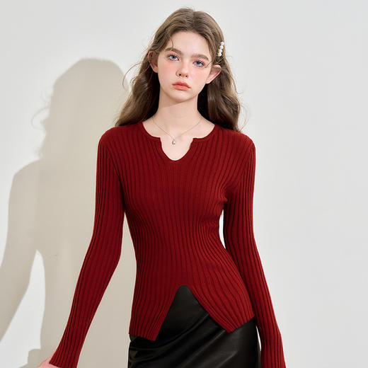 西遇经典百搭基础款开叉针织衫女早春小V领坑条高弹修身上衣V3542411 商品图3