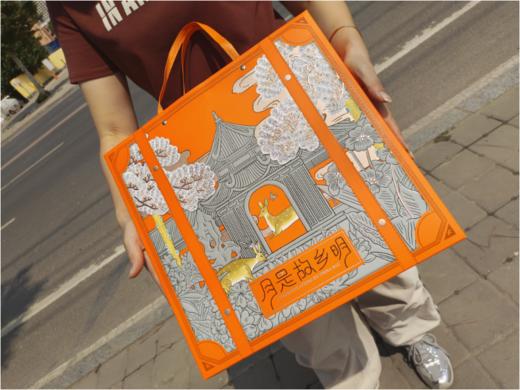 月是故乡明月饼礼盒 商品图2