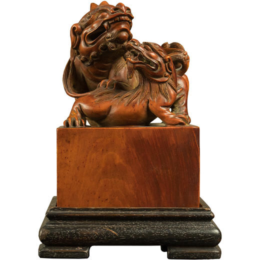 民国 黄杨木雕子母瑞兽钮印章摆件 商品图5