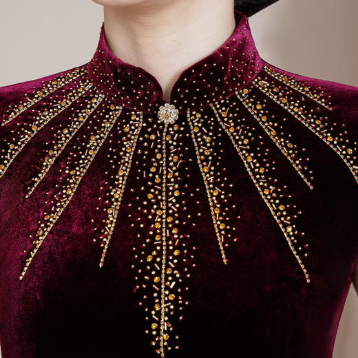 HYX-24-7868秋季新款改良丝绒旗袍长款无袖修身年轻时尚夏女日常敬酒服 商品图3