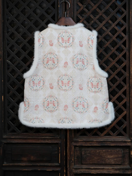 下架|盛唐婧 |中式国风云锦之花水貂毛马甲 商品图6