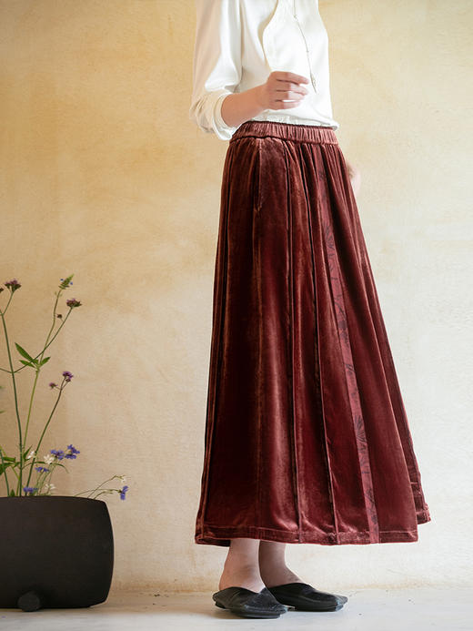 牧衣游原创提花丝绒马面半裙光泽垂感百搭显瘦气质宽松伞裙 芜苒 商品图1