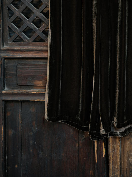 盛唐婧 |新中式丝绒阔腿裤-咖色 商品图3