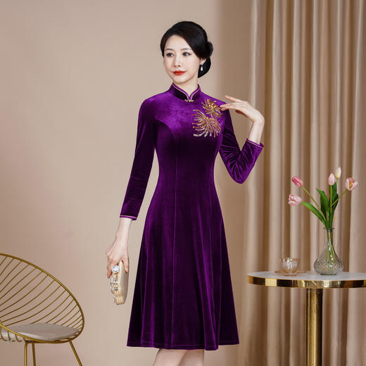 HYX-24-7866秋装新款改良复古韩国绒旗袍时尚旗袍连衣裙大摆裙年轻中长款长袖 商品图1