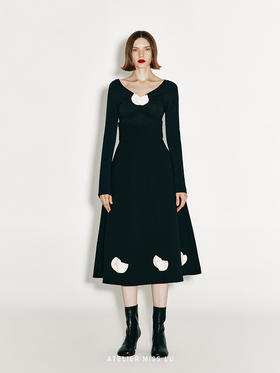 【佐伊的猫】兰花造型裁片抽褶设计弹力上衣