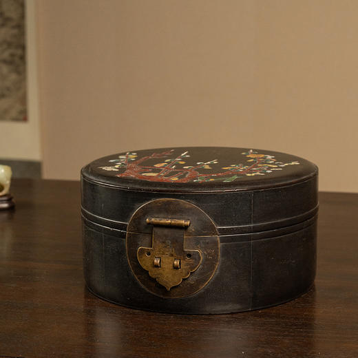 清 紫檀百宝嵌花卉纹圆形文房盒 商品图4