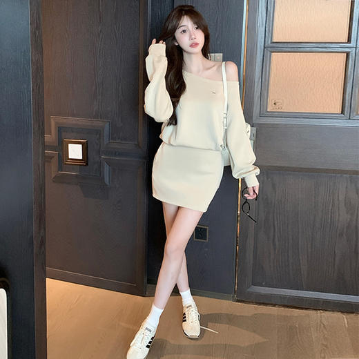 西遇J韩系氛围感穿搭连衣裙女秋装女款新款高端长袖针织裙SS140820 商品图1