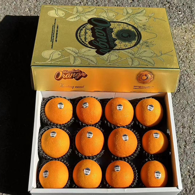 土豪金黑标橙🍊🆕🎁
“被阳光亲吻的橙子”！橙子界的爱马仕！鲜甜多汁、肉质细嫩，口感yyds！超赞[色][色]