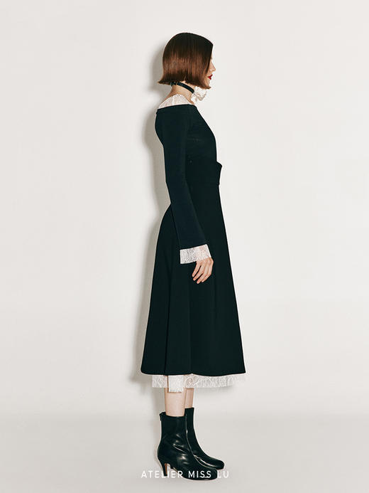 【轻空积云】蕾丝拼接设计一字肩抽褶弹力上衣 商品图3