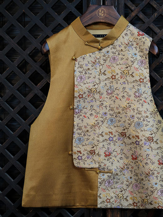 盛唐婧 |中式国风缠枝花琵琶襟马甲 商品图3