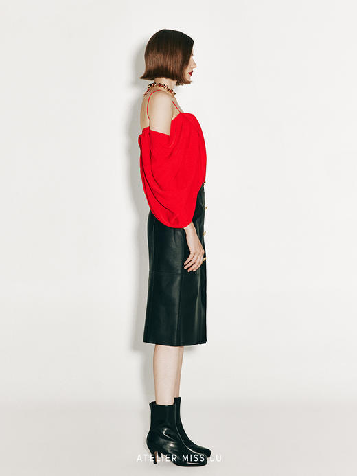 【未闻花名】不规则垂褶设计露肩吊带上衣 商品图3