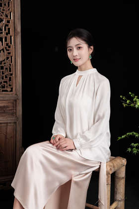 荷言GL  素霓裳 白色新中式衬衣钉珠小鹿暗纹提花丝绵上衣蝴蝶结