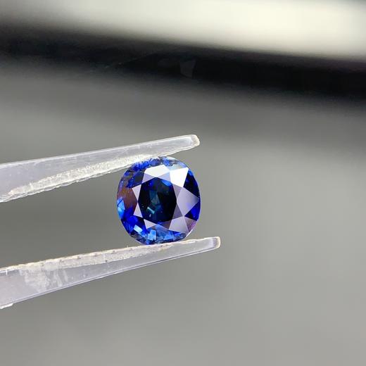 1.02ct 蓝宝石裸石 商品图4