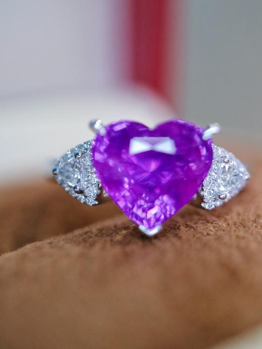 3.02ct 蓝宝石戒指 商品图1