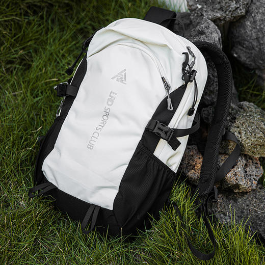 【户外登山包】大容量20升 男女轻便通勤旅游包书 徒步露营旅行双背包 国庆轻便出游 商品图5