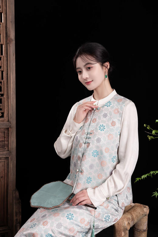 荷言GL 润如酥 夏季新中式马甲绳结盘扣玉石扣子 商品图0