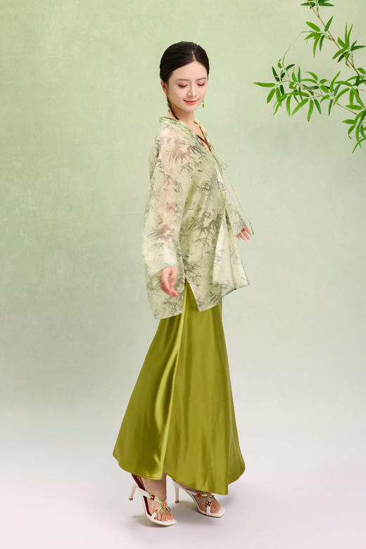 荷言GL 竹境 新中式对襟短衫长袖绿色水墨竹叶上衣透气防晒短外套 商品图2