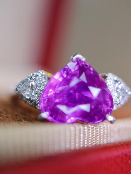 3.02ct 蓝宝石戒指 商品图0