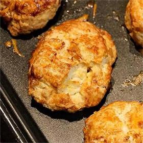 现烤面包—蜂蜜司康