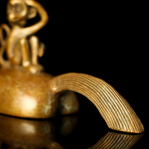 宇达青铜摆件 十二生肖猴《马上封猴镇纸》创意装饰 家居工艺摆件  高6.3cm 商品图4