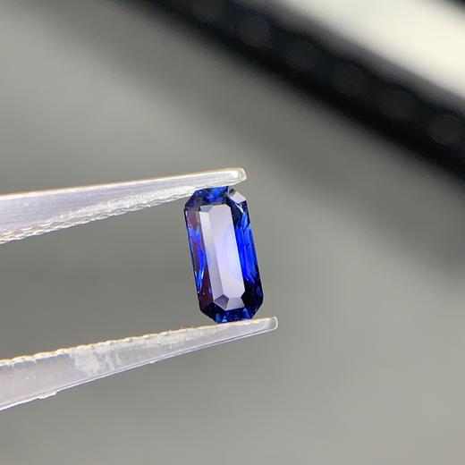 1.23ct 蓝宝石裸石 商品图1