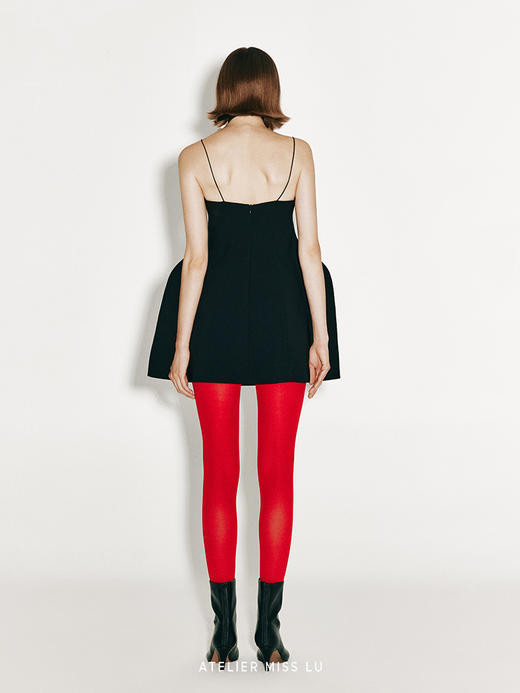 【恋冬人鱼】立体裁片拼接弧线领吊带连衣裙 商品图3