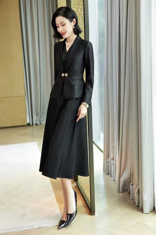 HJ3A52_皓色/漆黑色_小西装_四季_高级感职业通勤收腰显瘦一粒扣短款外套_高级女装_BERNIEELEN 伯妮斯茵 商品图0