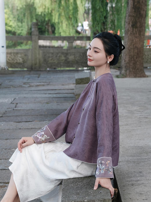 盛唐牡丹 |真丝手工刺绣海棠花纹外套-紫色 商品图3