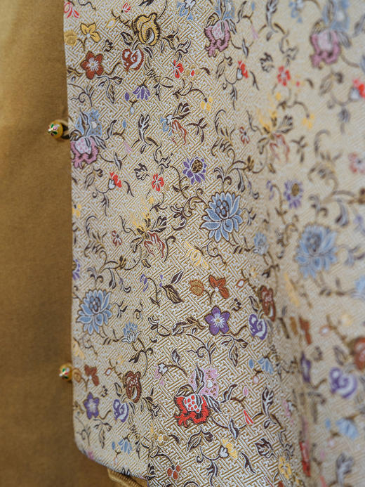 盛唐婧 |中式国风缠枝花琵琶襟马甲 商品图5