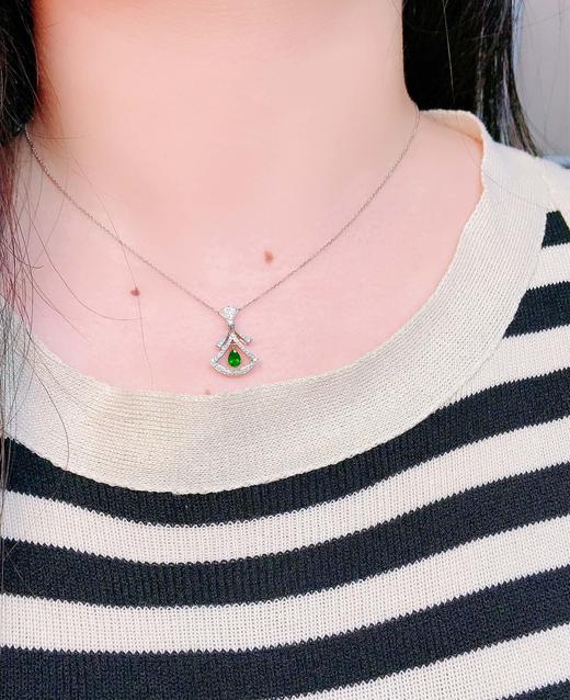 0.27ct 祖母绿吊坠 商品图3