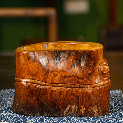 二十世纪 黄花梨整挖竹节工笔筒 商品图1