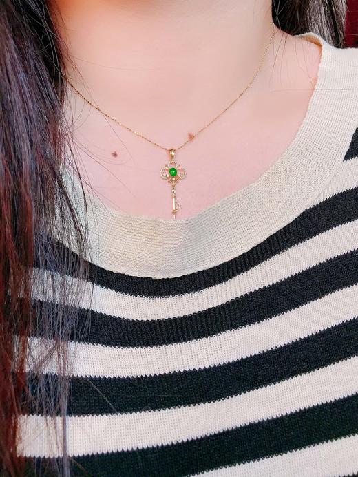 0.27ct 祖母绿吊坠 商品图3