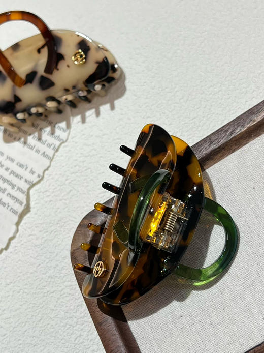 DM 依*达 24新款小众抓夹 商品图13