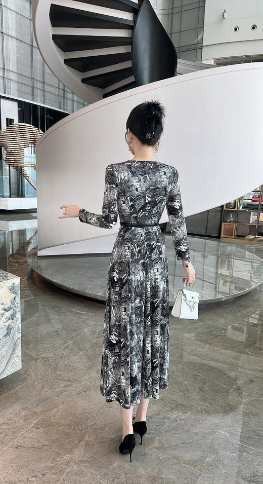 顺圣紫、漆黑色~连衣裙HJ3S57 商品图5