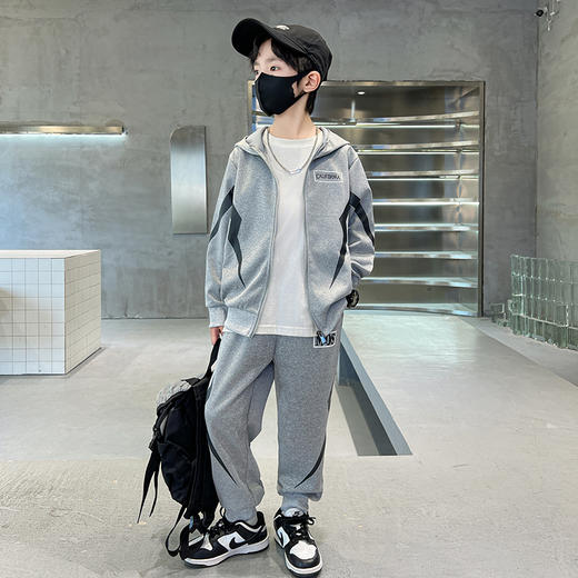 【YW】无忧购韩范炸街小男孩连帽卫衣中大童两件套（截单后7天发货)25年清仓捡漏 商品图10