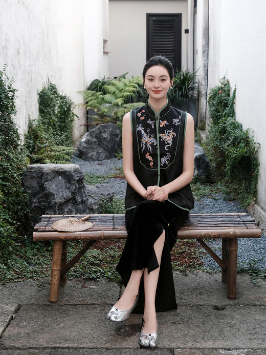 下架|盛唐牡丹 |香云纱手工刺绣蝶恋花马甲 商品图3