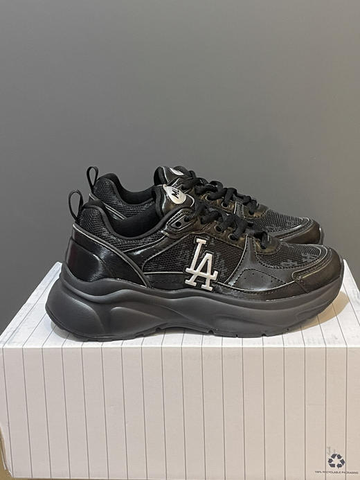 介绍链接丨3色 巨轻便!!! 脚感很舒服！【MLB满标复古老花休闲鞋】来啦~杀疯了杀疯了 商品图10