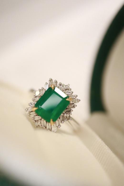 2.02ct 祖母绿戒指 商品图1