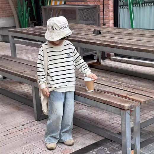 艾摩贝贝儿童气质兔绒毛衣开衫2024秋中小大男女童刺绣针织衫外套 商品图3